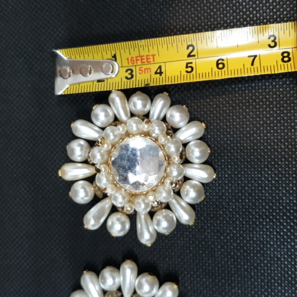 Vintage Faux Pearl/Crystal & Gold Clip Earrings - Picture 3 of 3